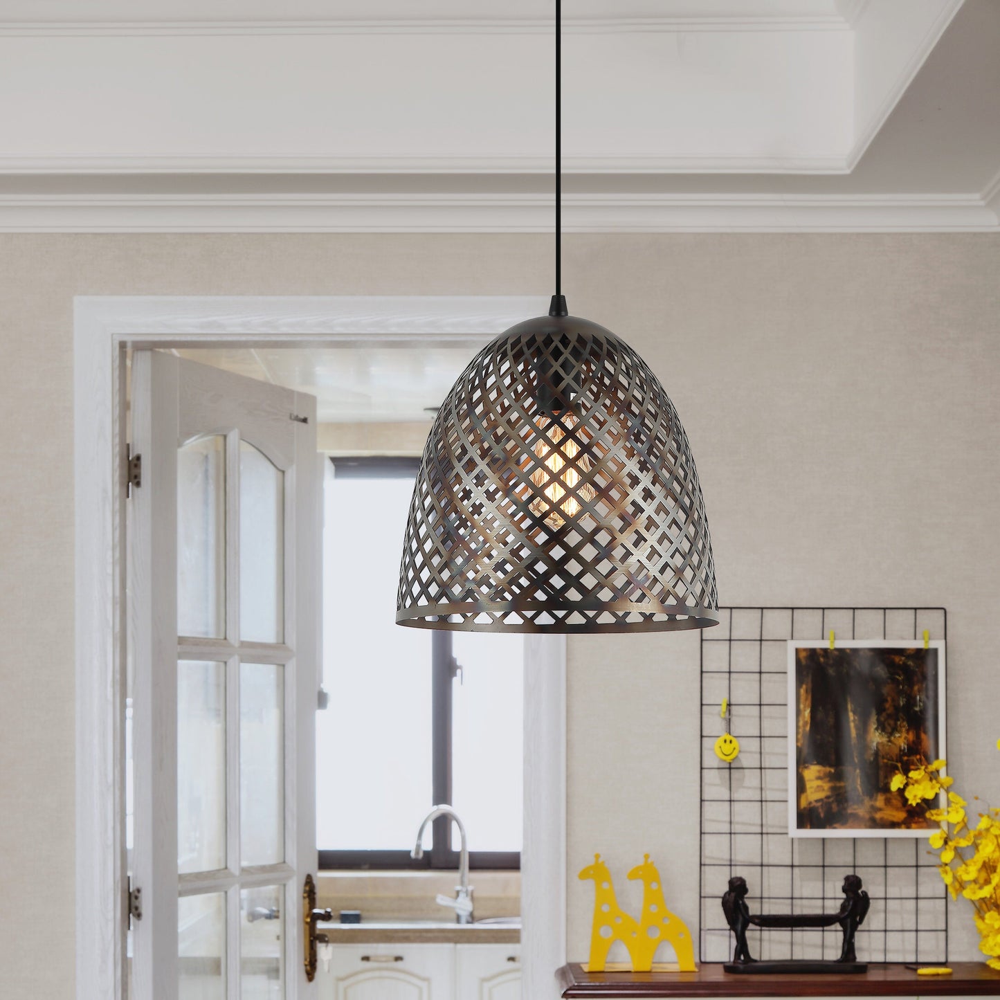 Chericoni Pavia hanglamp 1 licht Ø 30 cm, zwart, geïnstalleerd in een keuken voor een moderne, sfeervolle uitstraling.