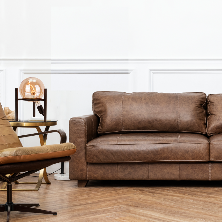Unieke zwarte tafellamp Chericoni Anello, Ø30 cm, met E27 fitting en modern ontwerp.