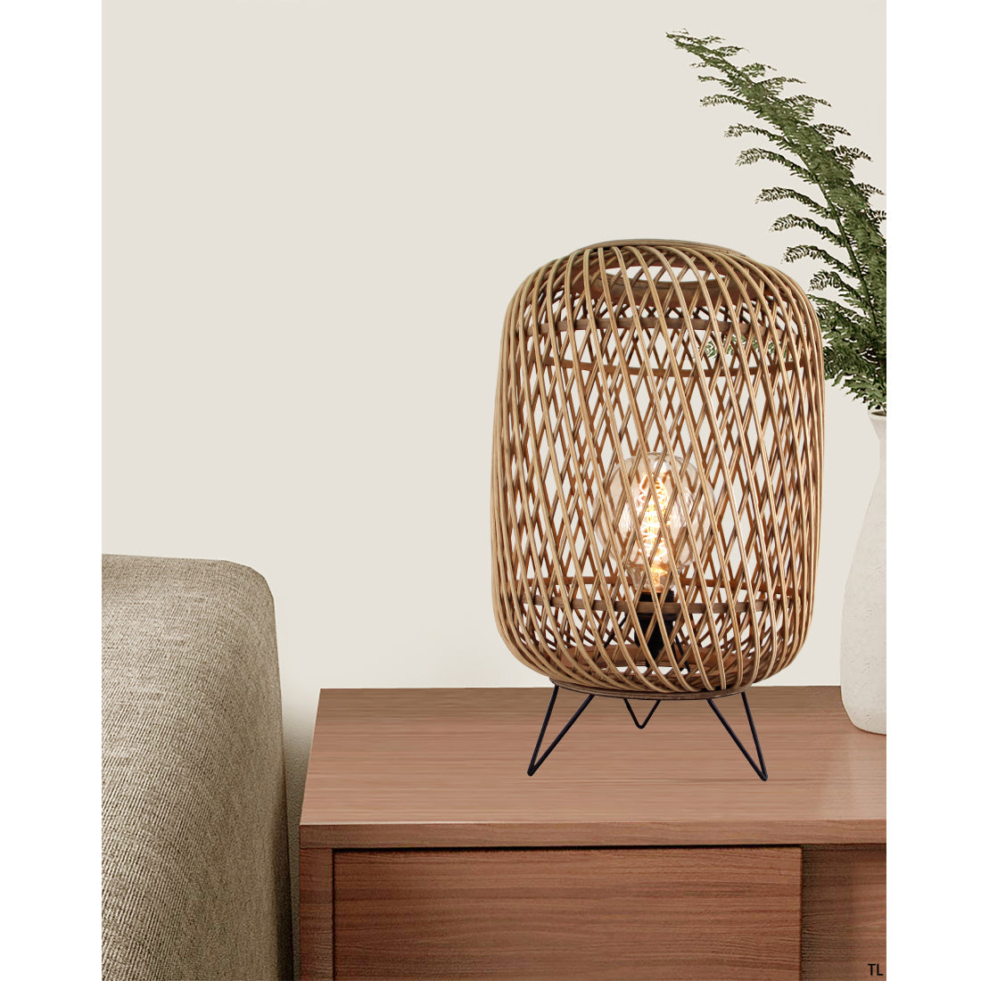 De Chericoni Woven Cross Tafellamp (Ø33 cm) is een uniek en natuurlijk ontwerp van bamboe met FSC-keurmerk. Combineer met hanglampen en tafellampen uit dezelfde serie. Ontdek hem nu!