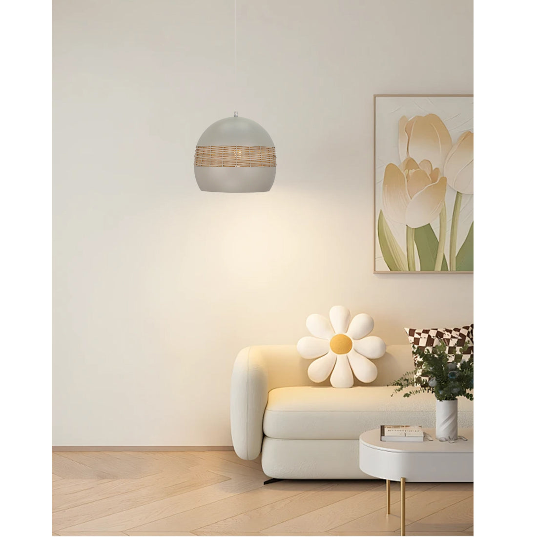 Voeg een natuurlijke en moderne uitstraling toe aan je interieur met de Various Caserta Hanglamp in creme rattan. Ø28 cm, E27. Perfect voor een sfeervol effect!