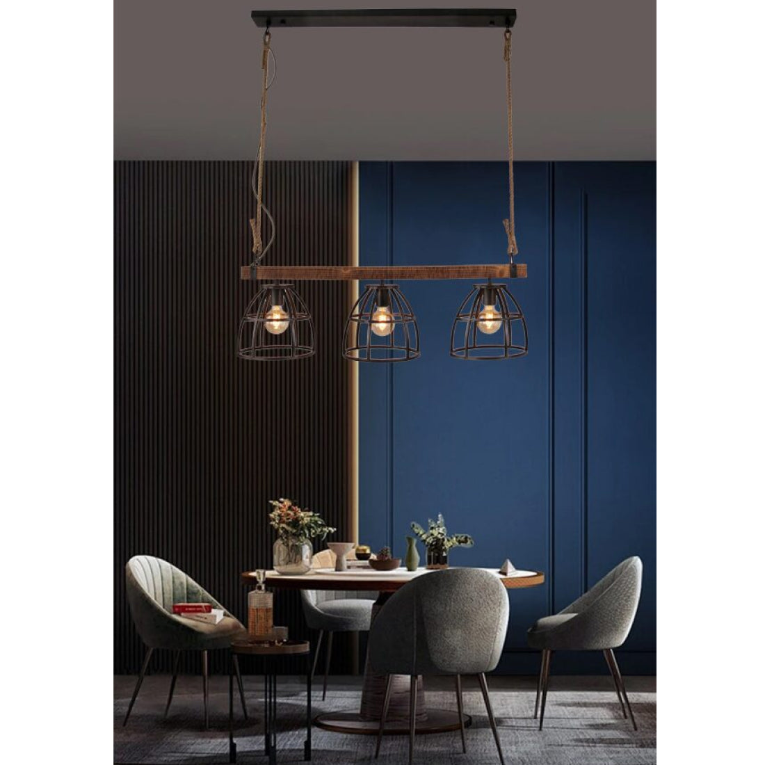 De Various Frame hanglamp in zwart heeft 3 kappen van Ø25 cm. Een moderne, stijlvolle hanglamp die een eigentijdse uitstraling biedt voor elk interieur.