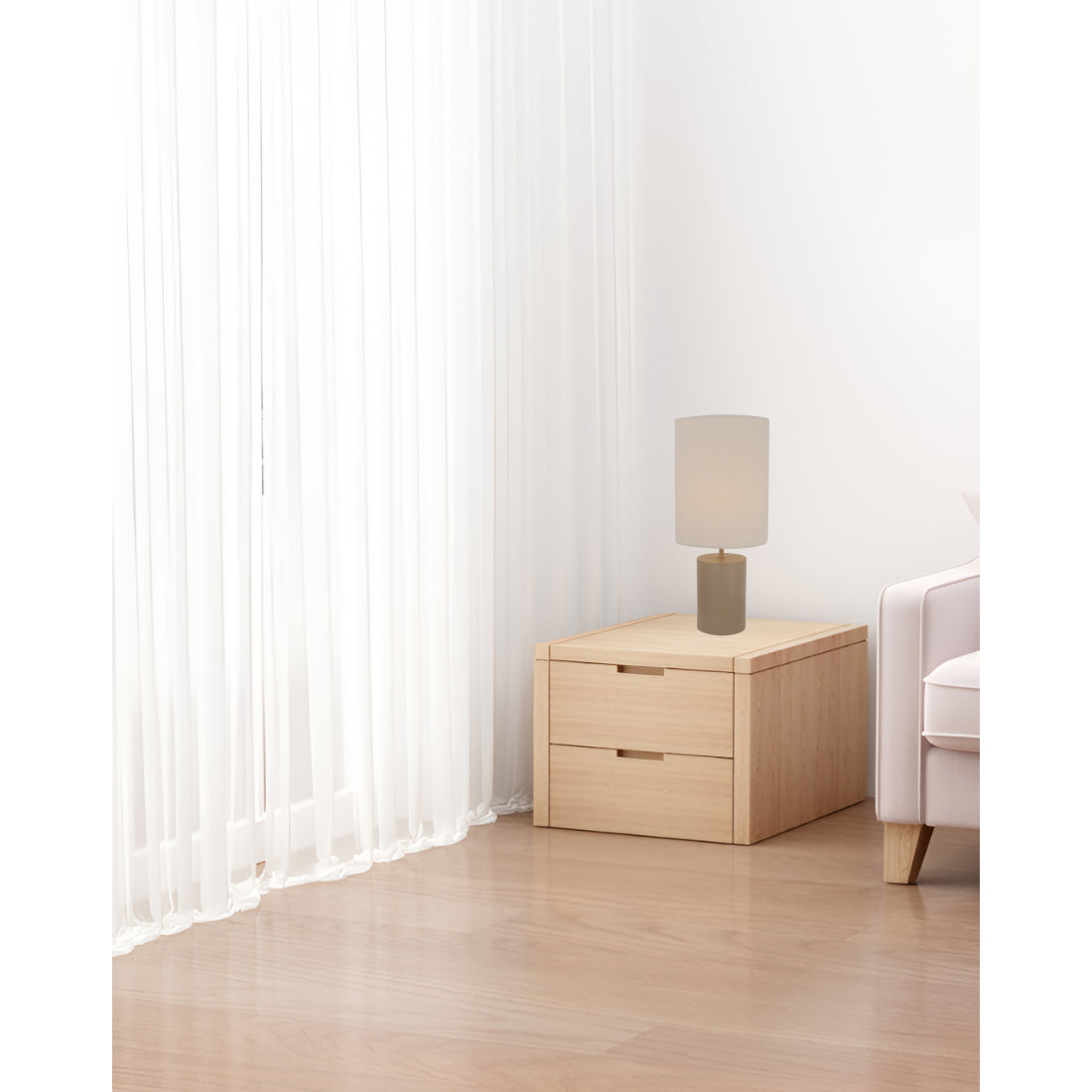 Detail van de zandkleurige Lagos tafellamp met modern design. Perfect voor een sfeervolle toets in uw interieur.