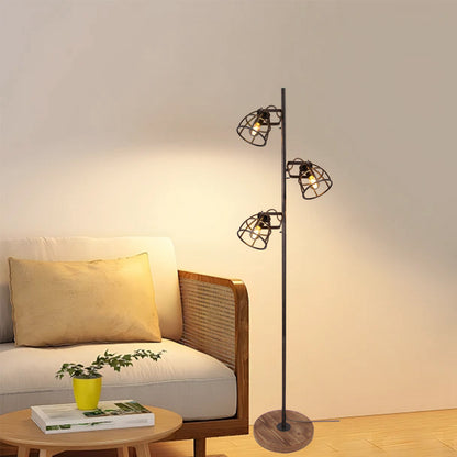 Chericoni Aperto vloerlamp 3-lichts geplaatst in een industrieel interieur, die gerichte en sfeervolle verlichting biedt.