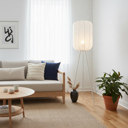 Vloerlamp uit de Lecce serie van Chericoni in Japandi stijl, slank ontwerp met serene en moderne uitstraling.