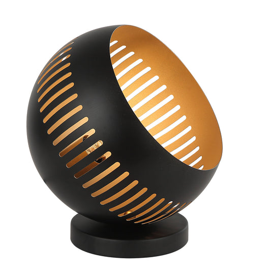 De Various Globe tafellamp in zwart heeft een Ø25 cm kap. Een moderne, stijlvolle tafellamp die een eigentijdse uitstraling biedt voor elk interieur.