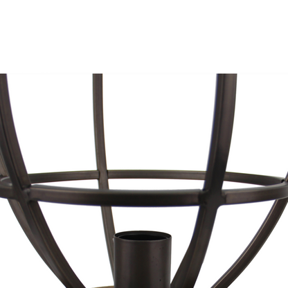 De zwarte Aperto tafellamp heeft een industrieel design. Perfect voor een sfeervolle toevoeging aan jouw interieur.