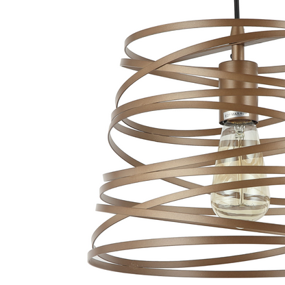 De gouden hanglamp Asti straalt luxe en moderniteit uit. Perfect voor een chique sfeer boven de eettafel.