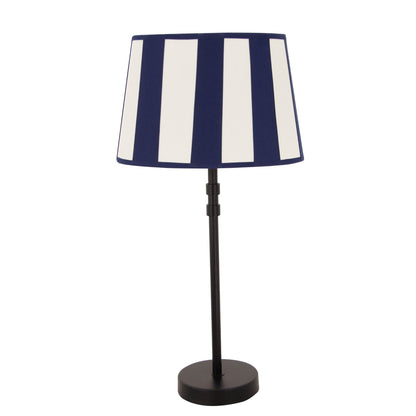 Een sfeervolle crème lampenkap voor een warme uitstraling. Perfect voor het creëren van gezellige lichtaccenten in huis.