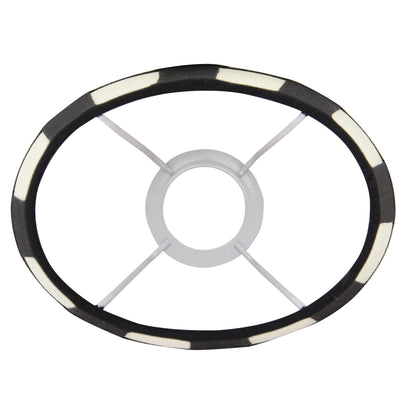 Deze crèmekleurige lampenkap in ovale vorm voegt elegantie toe aan je interieur. Perfect voor sfeervolle verlichting.