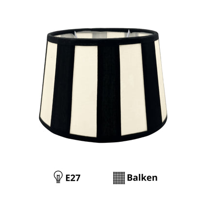 De crèmekleurige lampenkap Oval voegt een moderne touch toe aan uw interieur. Perfect voor een sfeervolle verlichting.
