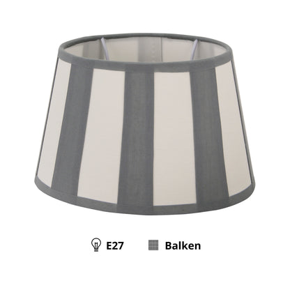 Deze grijze lampenkap van Various voegt een moderne touch toe aan je interieur. Perfect voor sfeervolle verlichting.