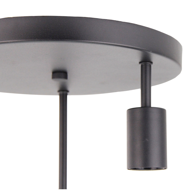 Detail van de zwarte plafondlamp uit de Basic serie. Perfect voor een moderne touch in elke kamer van je huis.
