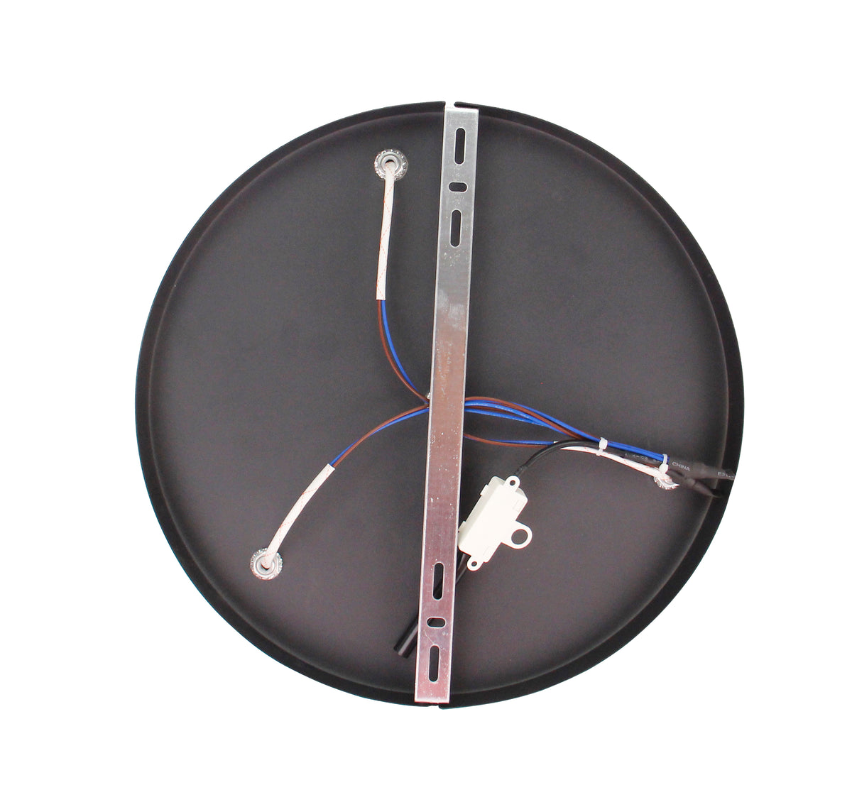Deze zwarte plafondlamp uit de Basic-serie heeft een robuuste uitstraling. Perfect voor een industriële sfeer in jouw ruimte.