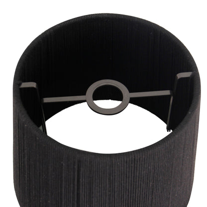 Deze zwarte lampenkap van 30 cm voegt een moderne touch toe aan je interieur. Perfect voor sfeervolle verlichting.