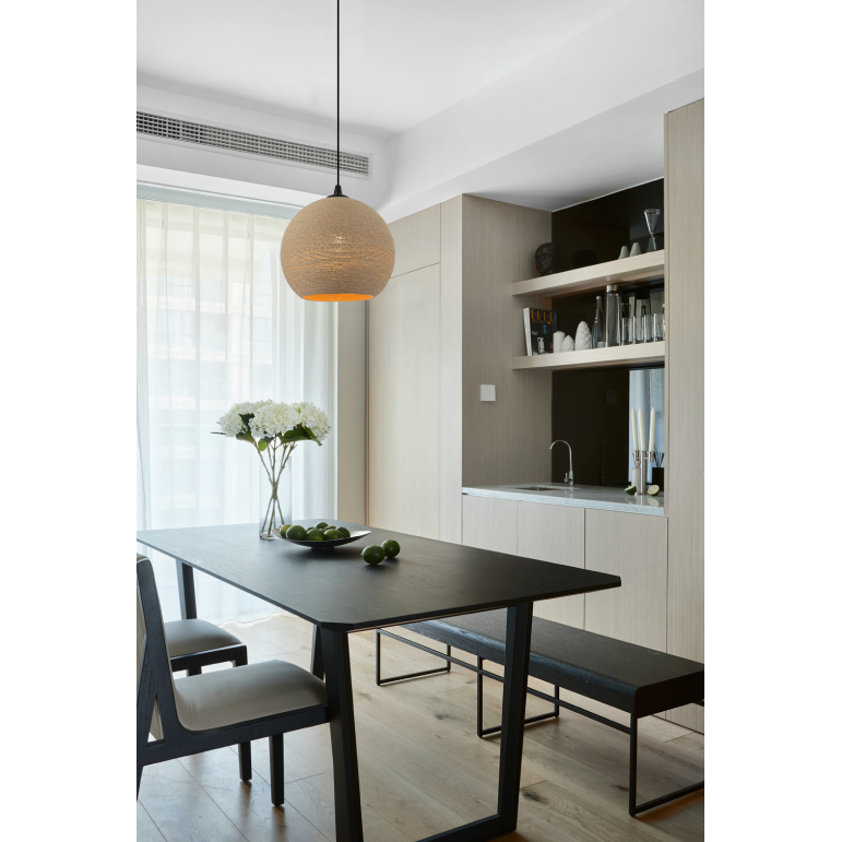 De Carpi hanglamp in warm bruin voegt een moderne touch toe aan je interieur.