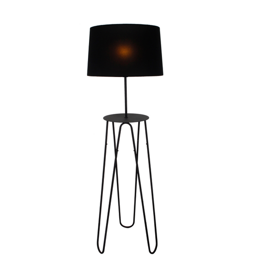De zwarte Arezzo vloerlamp heeft een industrieel ontwerp dat kracht en karakter uitstraalt. Perfect voor sfeervolle ruimtes.