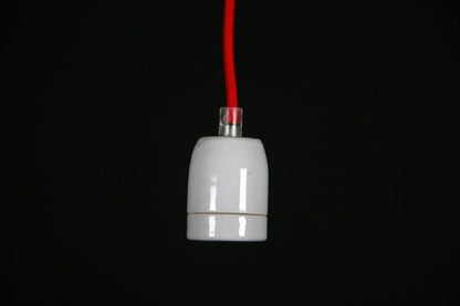 De Corda hanglamp in wit creëert een moderne en frisse ambiance. Perfect voor boven de eettafel of in de woonkamer.