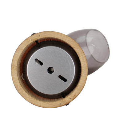 Een gedetailleerd zicht op de zwarte plafondspot Sylvie. Deze industriële lamp voegt karakter toe aan elke ruimte.