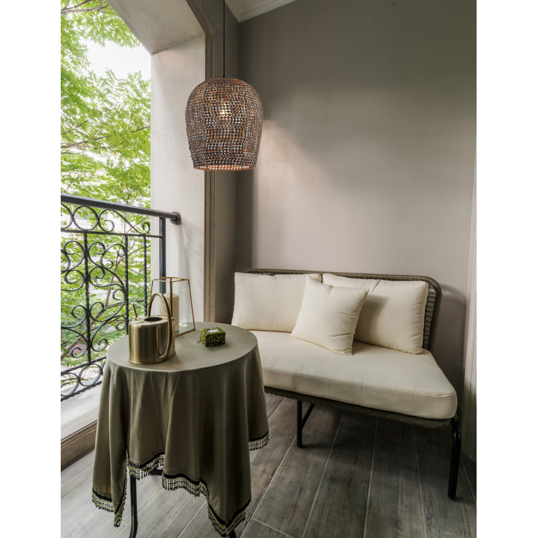 De zwarte Bilancia hanglamp voegt een moderne touch toe aan je interieur.
