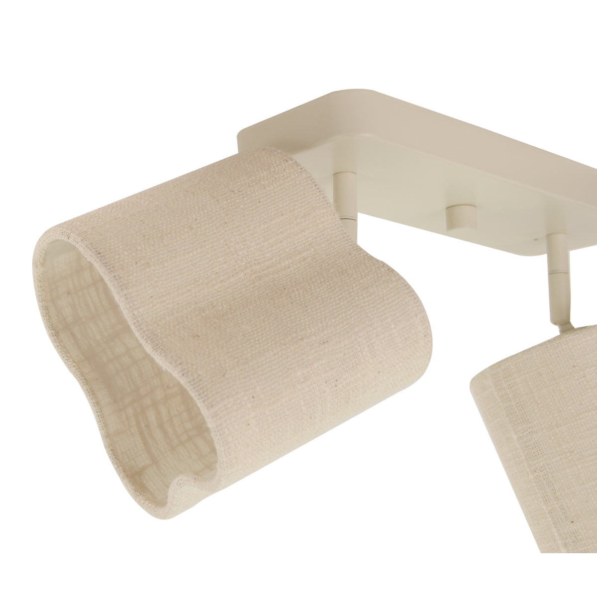 De Caspera plafondlamp in crème biedt een warme, rustgevende uitstraling. Perfect voor een sfeervol Japandi-interieur.