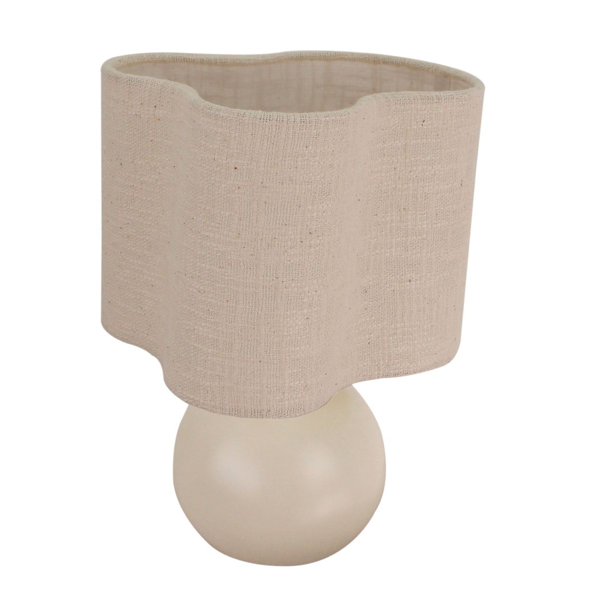 Verfijnde crème tafellamp Caspera in linnen. Brengt een warme, zen sfeer in jouw interieur met Japandi charme.