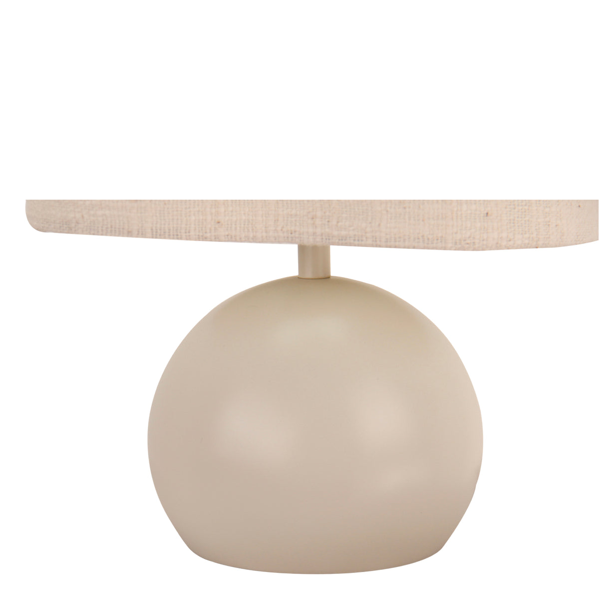 De Caspera tafellamp in crème geeft een warme, serene sfeer. Perfect voor een Japandi-interieur.