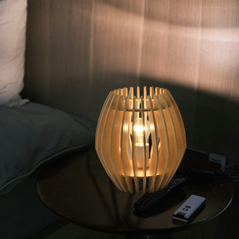 Deze bruine tafellamp uit de Hout-serie voegt een warme, natuurlijke sfeer toe aan je interieur. Perfect voor elke tafel!