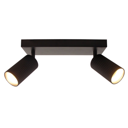 De Rigo plafondlamp in zwart metaal voegt een industriële flair toe aan je interieur. Perfect voor sfeervolle verlichting.