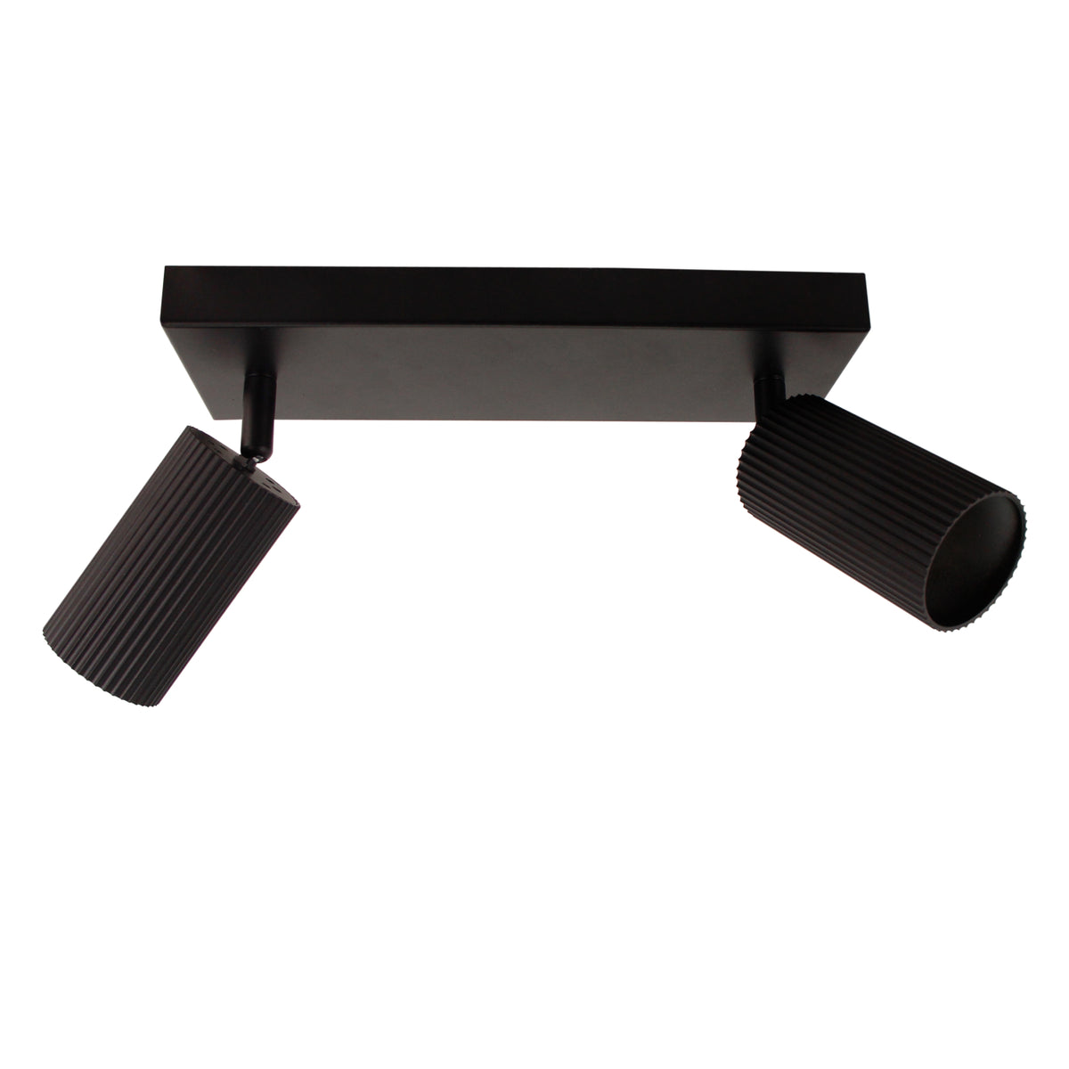 Strakke zwarte plafondlamp Rigo van metaal biedt een moderne touch. Perfect voor een eigentijdse inrichting.