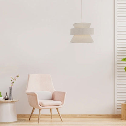 De Scarlisa hanglamp in beige voegt een warme, Japandi sfeer toe aan je interieur. Perfect voor een gezellige ambiance.