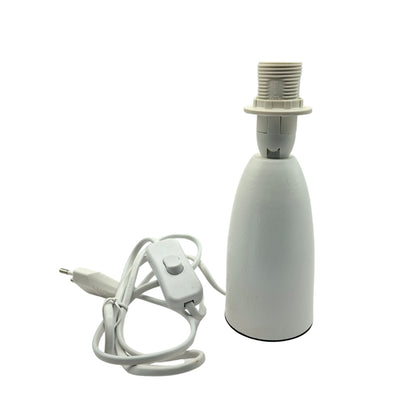 Deze witte lampenvoet van 38 cm voegt een Scandinavische touch toe aan jouw interieur.