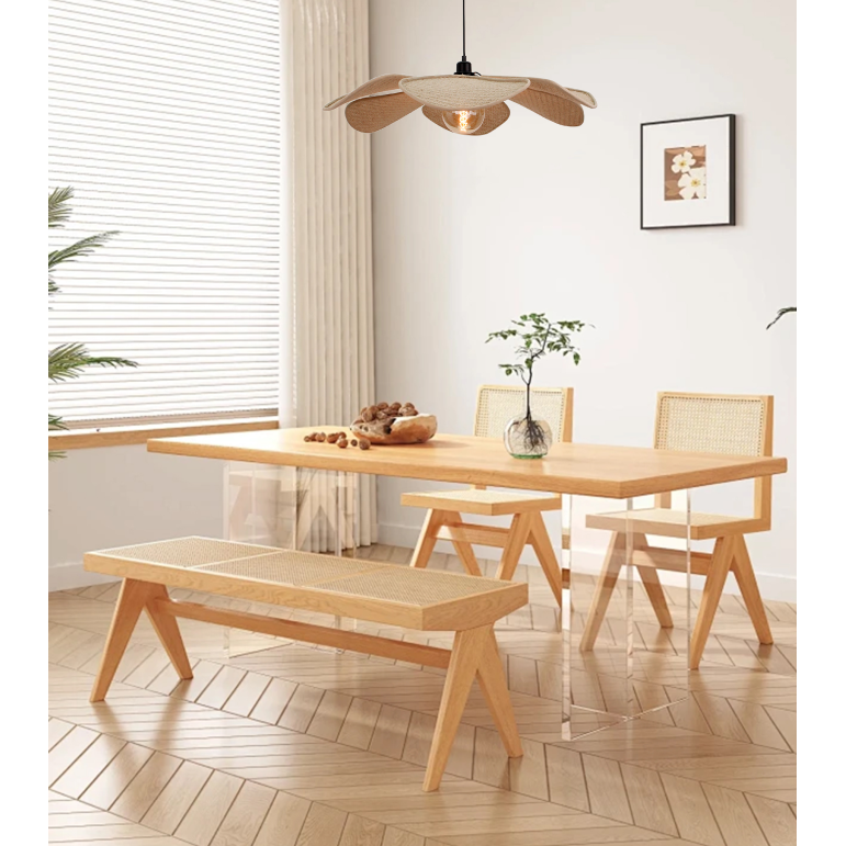 Deze natuurkleurige Corvo hanglamp valt op met zijn bohemian design. Perfect voor een sfeervolle en warme uitstraling in je