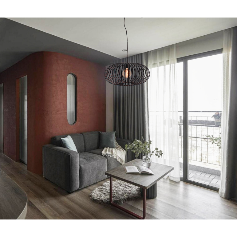 De zwarte Curvato hanglamp geeft een stoere touch aan je interieur. Perfect voor een industriële sfeer boven de eettafel.