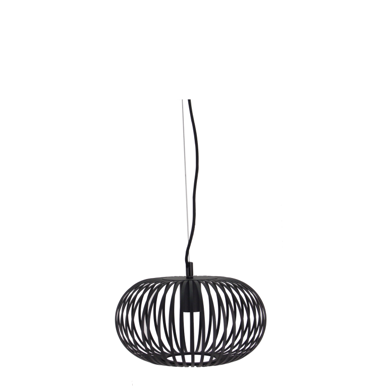 Deze zwarte Curvato hanglamp benadrukt een eigentijdse industriële sfeer. Perfect voor boven de eettafel of in de woonkamer.