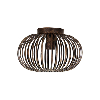 Detailopname van de bronzen Curvato plafondlamp met industriële flair. Perfect voor een eigentijdse, sfeervolle inrichting.