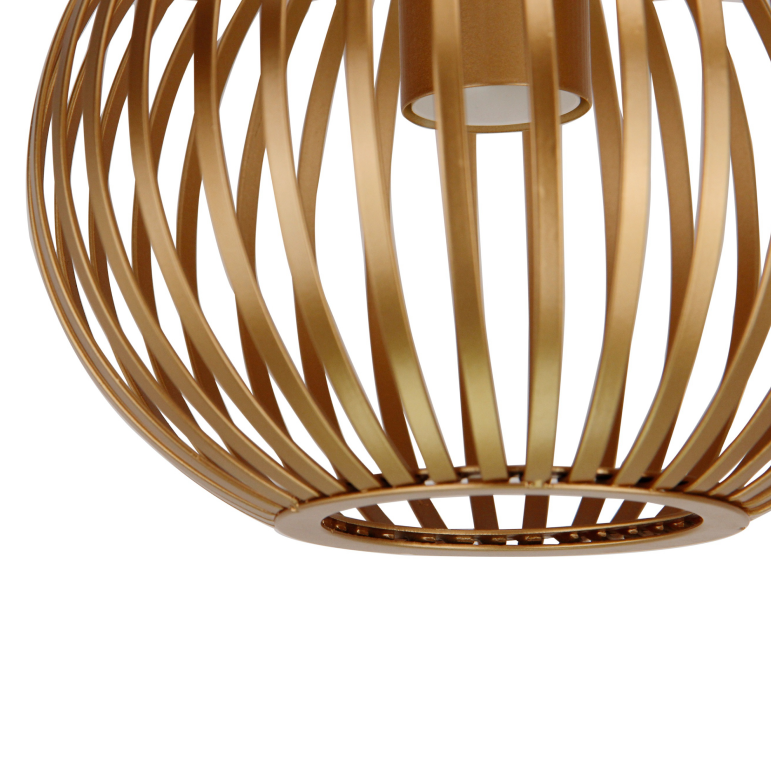 Detail van de moderne Curvato plafondlamp in brons. Deze lamp voegt een luxe accent toe aan elke moderne inrichting.