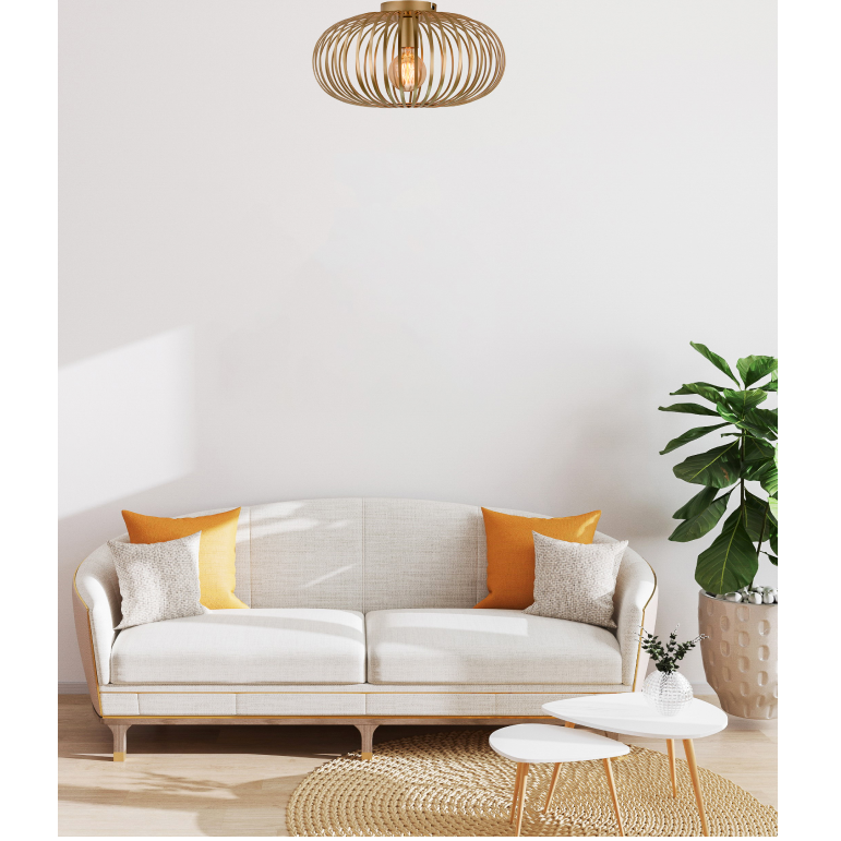 Deze detailfoto toont de luxe gouden Curvato plafondlamp. Een moderne aanvulling die elke ruimte op elegante wijze verlicht.