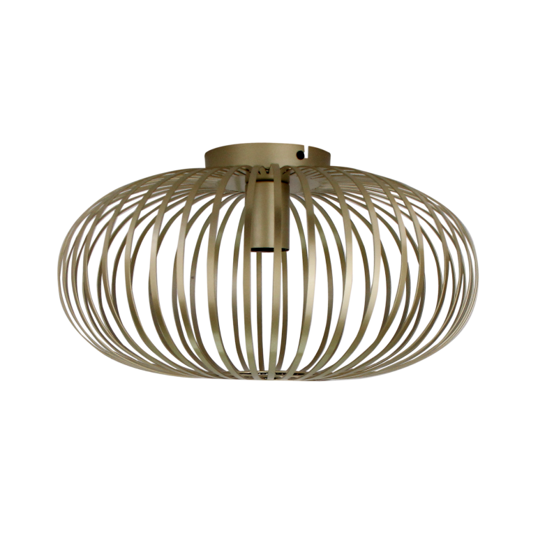 A stunning close-up of the Curvato ceiling light in gold. Its modern design adds a touch of luxury to any ceiling.