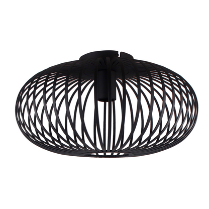 Een detail van de Curvato plafondlamp in zwart, perfect voor een industriële inrichting. Een blikvanger voor iedere ruimte.