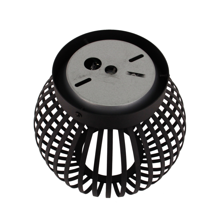 Detail van de zwarte Curvato plafondlamp met industrieel design. Een stijlvolle aanvulling voor moderne ruimtes.