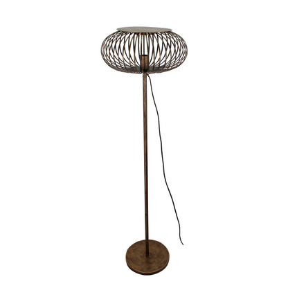 De Curvato vloerlamp in brons voegt een modern accent toe aan je interieur. Perfect voor sfeervolle hoekjes.