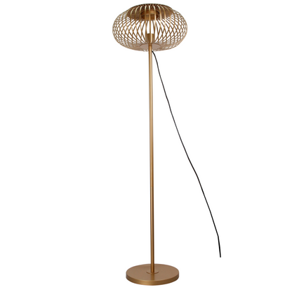 Deze gouden vloerlamp Curvato heeft een modern design en voegt luxe toe aan iedere kamer.