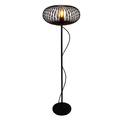 Deze gedetailleerde afbeelding toont de zwarte Curvato vloerlamp met een industrieel design.