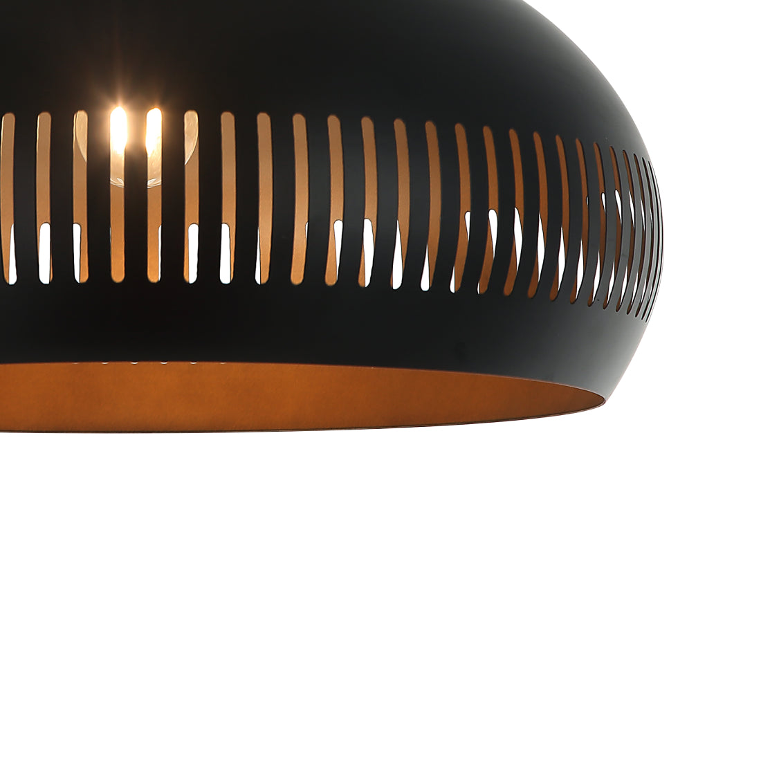 De Duomo hanglamp in zwart en goud voegt een moderne touch toe aan jouw interieur. Een echte blikvanger boven de eettafel.