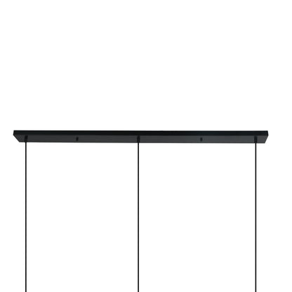 Deze zwarte Globo hanglamp met een moderne uitstraling past perfect boven de eettafel. Een echte blikvanger in je interieur.