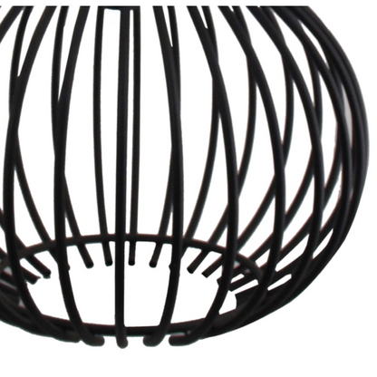 Detail van de moderne zwarte Goccia hanglamp met een unieke vorm. Perfect voor een eigentijdse uitstraling in je interieur.