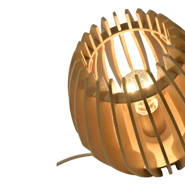 Natuurlijke bruin houten tafellamp van Chericoni, perfect voor een warme en sfeervolle uitstraling in je interieur.