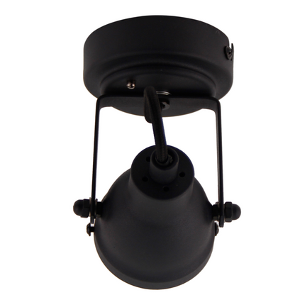 Detail opname van de zwarte Industrie plafondlamp. Een perfecte aanvulling voor een stoere, industriële inrichting.