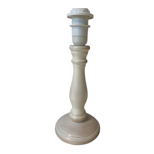 Moderne lampenvoet in crème kleur met een hoogte van 20,5 cm. Perfect voor een eigentijdse uitstraling in uw interieur.