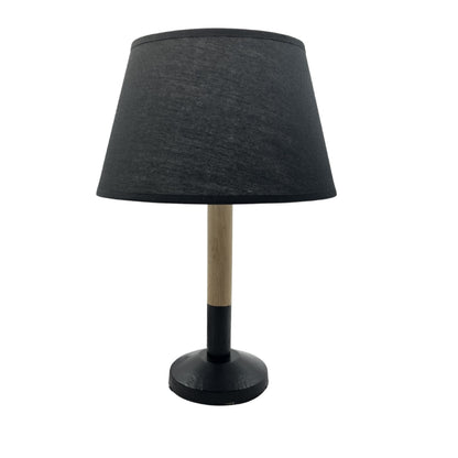 Deze Scandinavische lampenvoet in naturel en zwart voegt warmte toe aan je interieur.